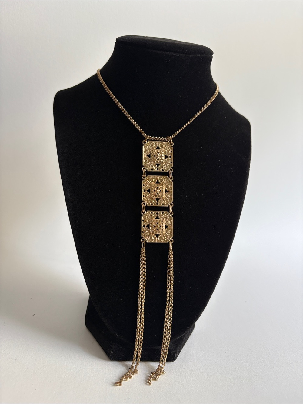 Vintage Gold Filigree Triple Panel Pendant Necklace Tassel